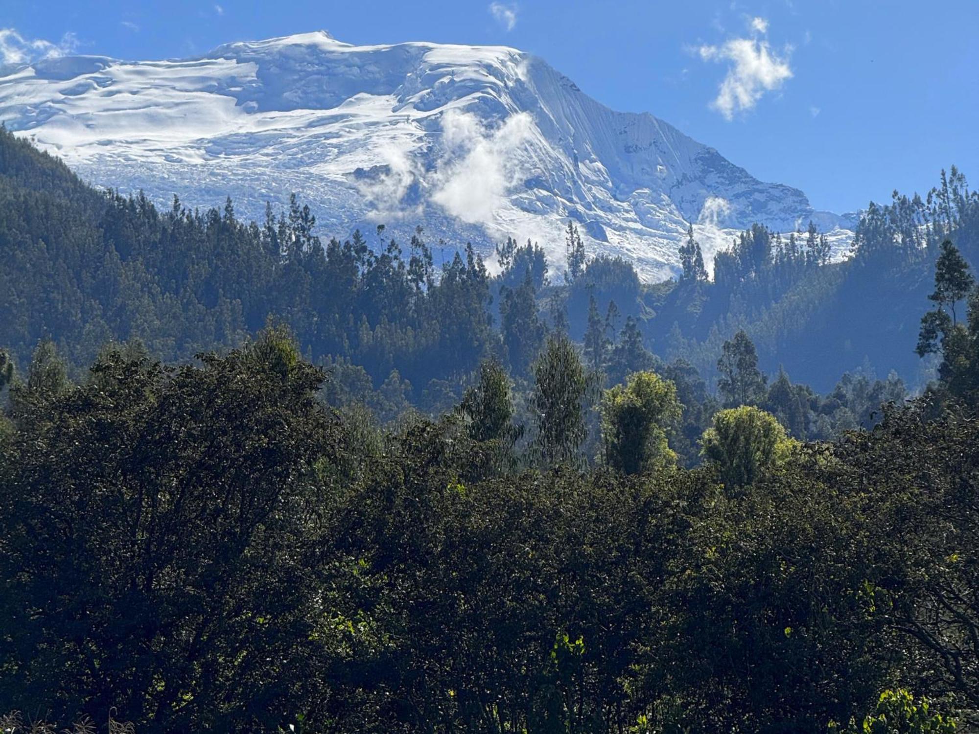 Runaway Eco Hotel Carhuaz Kültér fotó