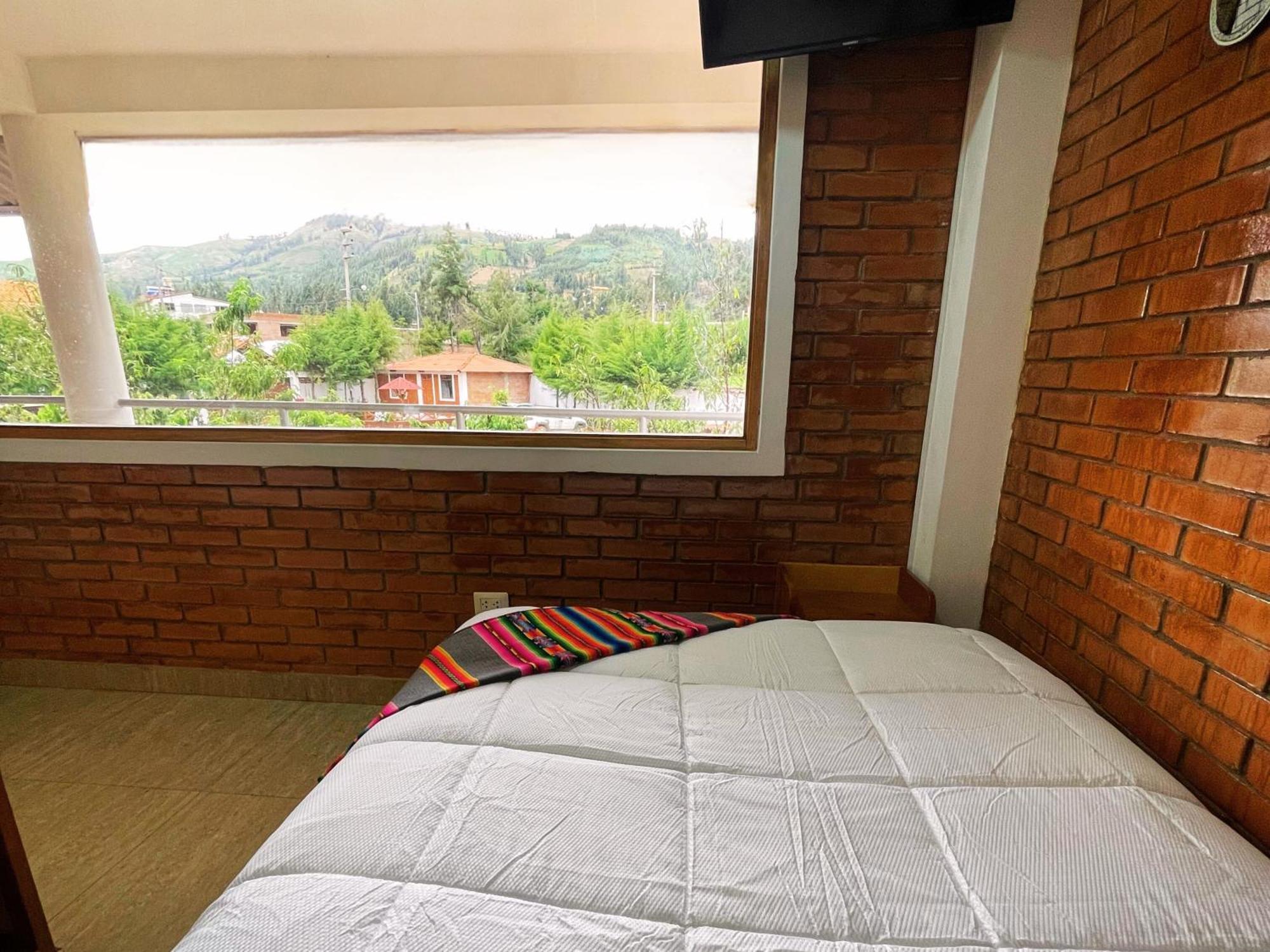 Runaway Eco Hotel Carhuaz Kültér fotó